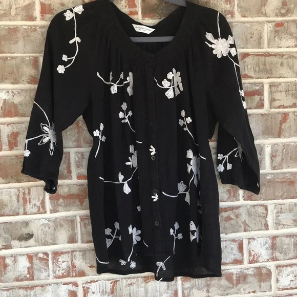 Christopher & Banks Floral Peasant Black Top - Picture 1 of 4